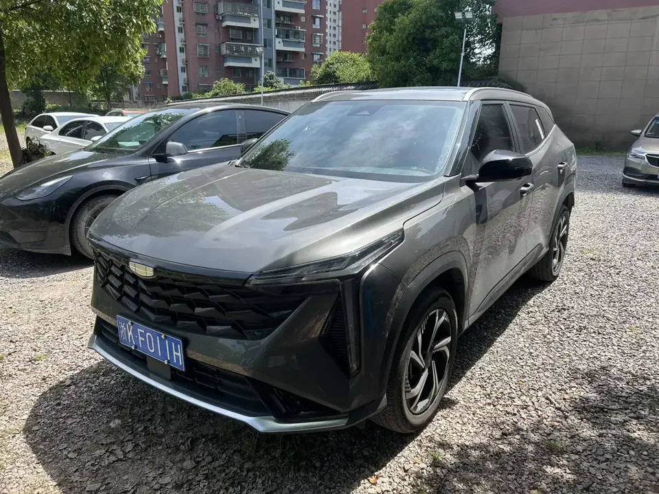Geely Atlas Boyue 2023 Boyue COOL 1.5T Smart 2025 — фото 1, купить с доставкой в Москву