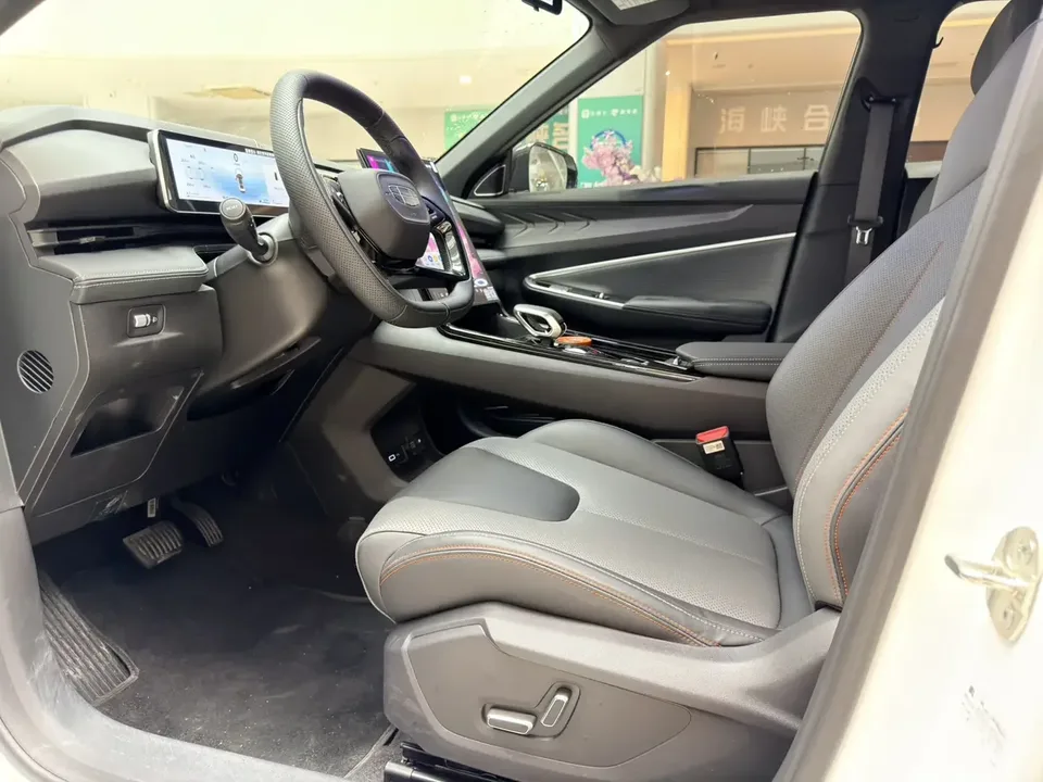 Geely Atlas Boyue 2024 1.5TD Dragon Edition 2024 — thumbnail 5