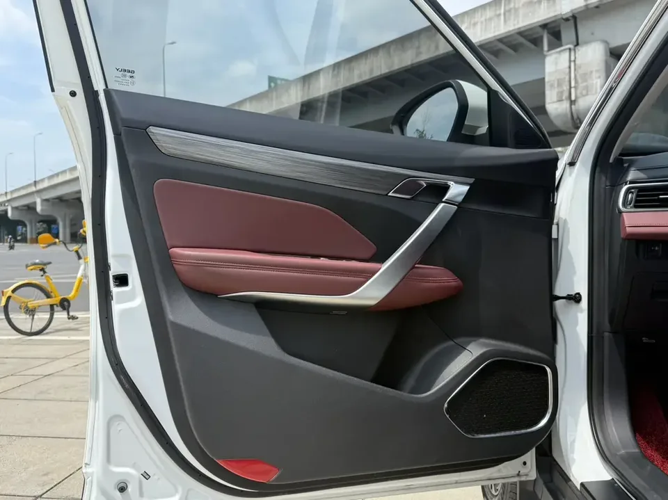 Geely Atlas Boyue 2022 Boyue X 1.8TD DCT Intelligent Connection 2023 — thumbnail 3