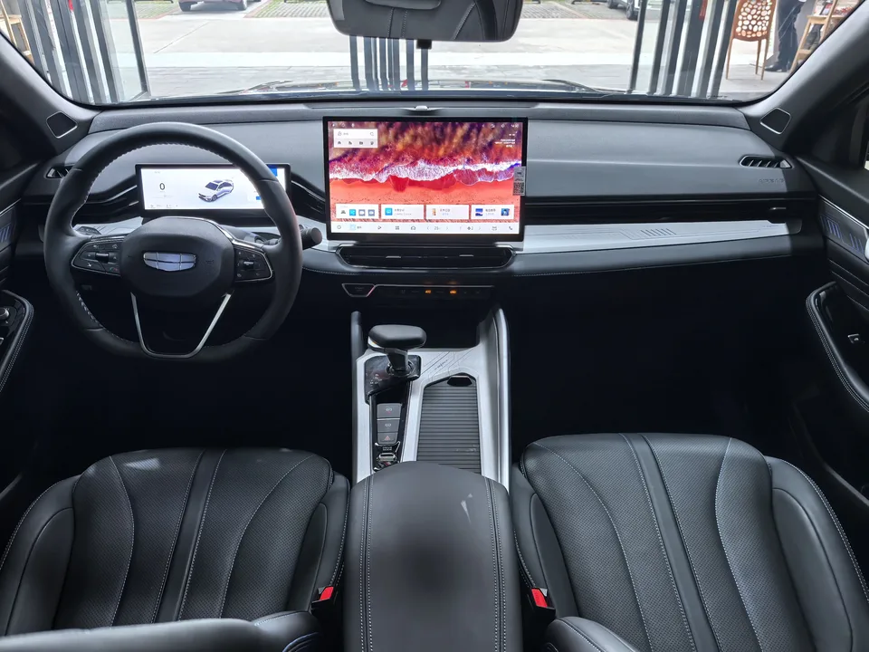 Geely Preface Xing Rui 2025 1.5T Dongfang Yao Fuyao Edition 2024 — thumbnail 4