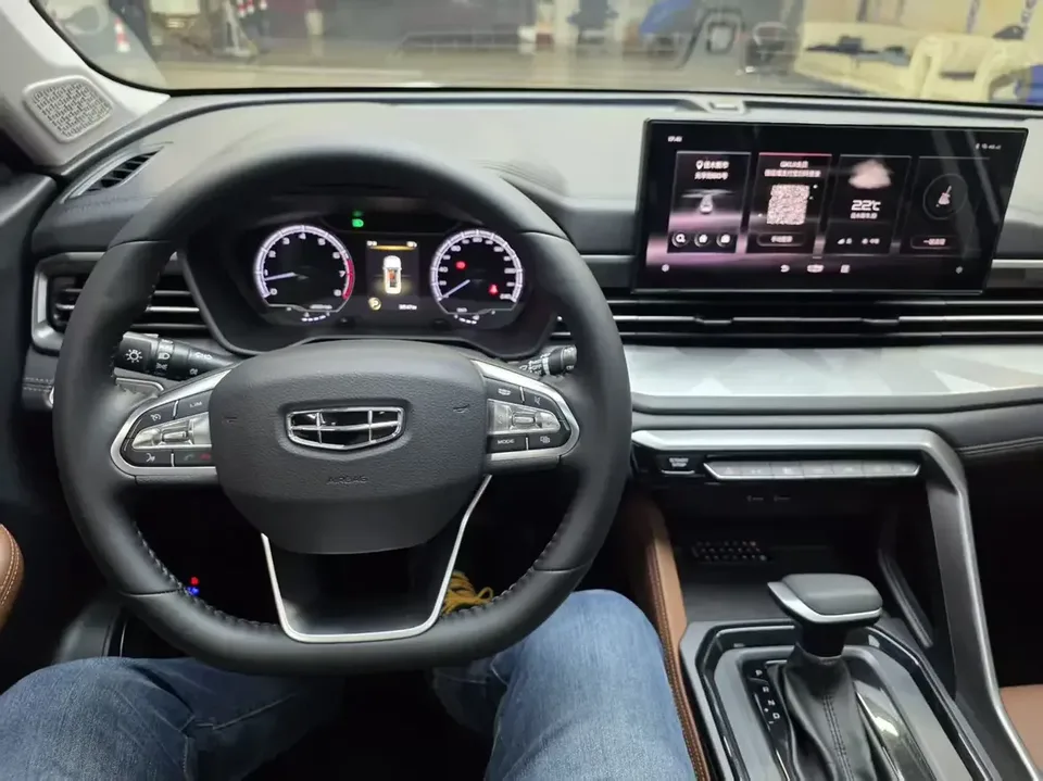 Geely Vision X6 Vision X6 2021 PRO 1.4T Automatic Premium 2022 — thumbnail 3