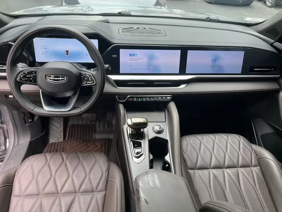 Geely Monjaro Xingyue L 2025 2.0TD 2WD Xingyun Edition 2025 — thumbnail 2