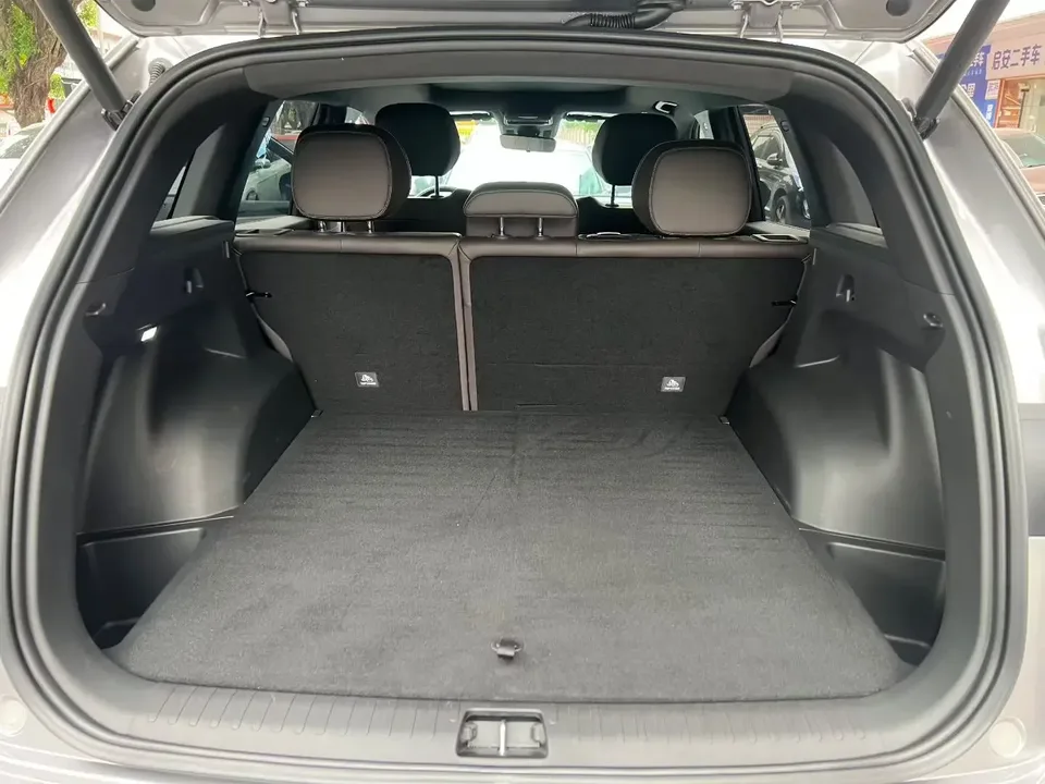 Geely Monjaro Xingyue L 2025 2.0TD 2WD Xingyun Edition 2025 — thumbnail 3