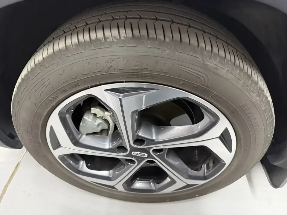 Geely Monjaro Xingyue L 2025 2.0TD 2WD Xingyun Edition 2025 — thumbnail 3