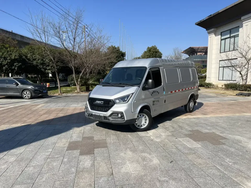 Jiangling Teshun Teshun 2021 2.8T Space King Taurus Model Long Axis Medium High Top Rear Single Tire 3 Seater Diesel National VI JX493 2022 — photo 1, buy with delivery to Moscow