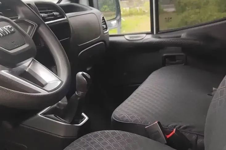 Jiangling Teshun Teshun 2019 2.8T commercial vehicle short-axle low-top 6-seater National VI JX493 2023 — thumbnail 4