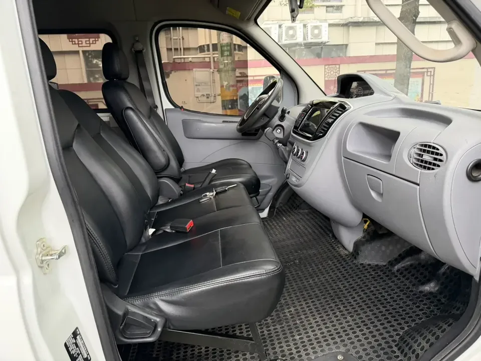 Datong Xintu V80 Xintu V80 2021 PLUS 2.0T 6-speed manual Aoyuntong long axis mid-top 6/7/8/9 seats 2022 — thumbnail 4
