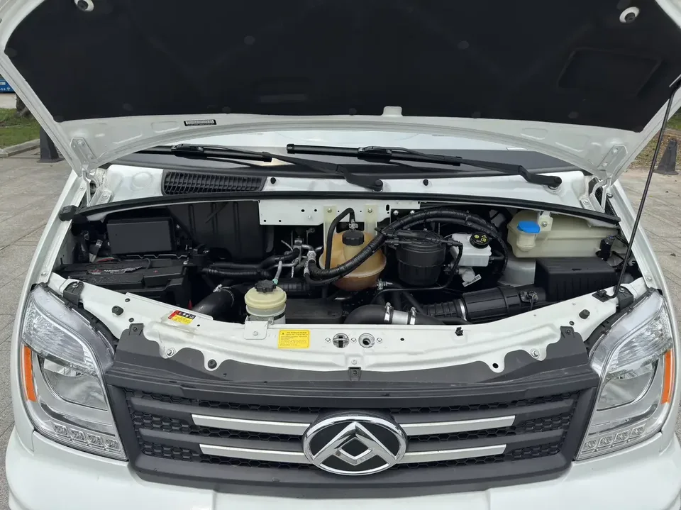 Datong Xintu V80 Xintu V80 2021 2.0T 6-speed manual Aoyuntong short-axle mid-top 5/6/7/8/9 seats 2024 — миниатюра 3