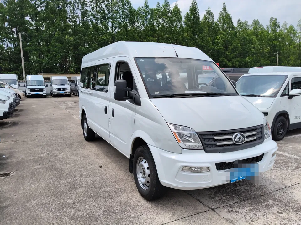 Datong Xintu V80 Xintu V80 2022 2.0T 6-speed manual classic Aoyuntong center axis center top 6/7/8/9 seats 127Ps 2022 — thumbnail 3