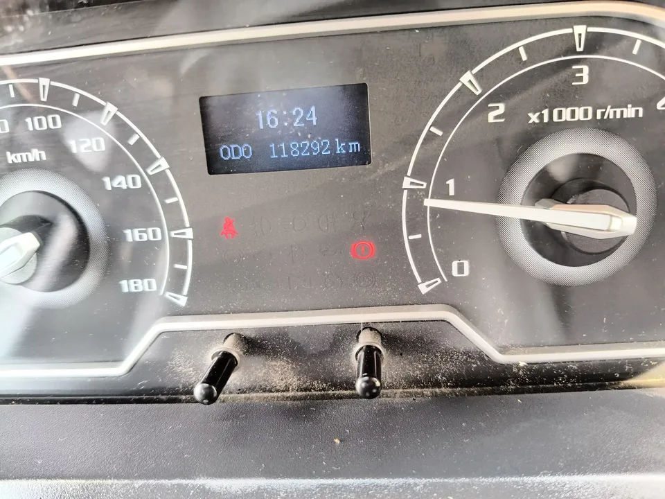 Datong Xintu V80 Xintu V80 2022 2.0T 6-speed manual classic Aoyuntong center axis center top 6/7/8/9 seats 127Ps 2022 — thumbnail 4