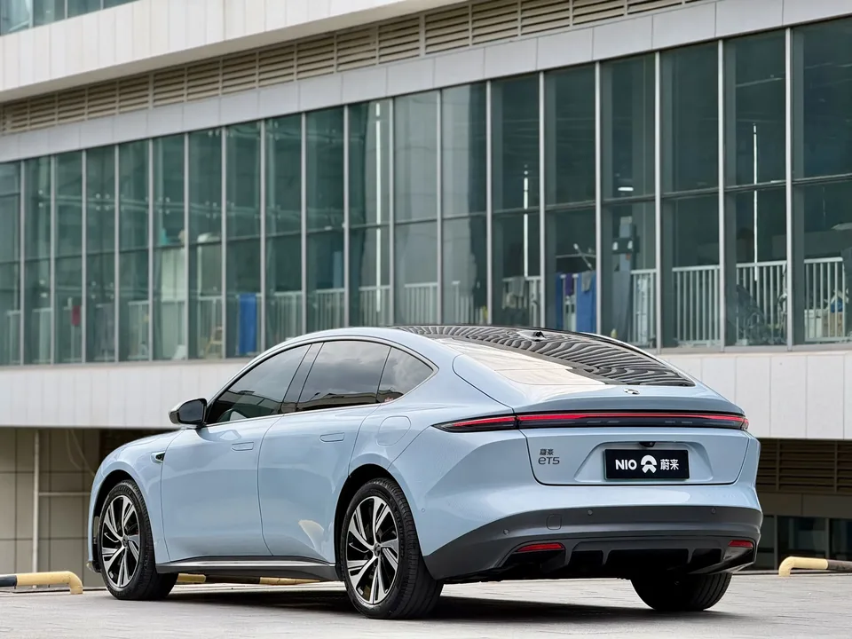 NIO ET5 NIO ET5 2022 75kWh 2022 — thumbnail 2