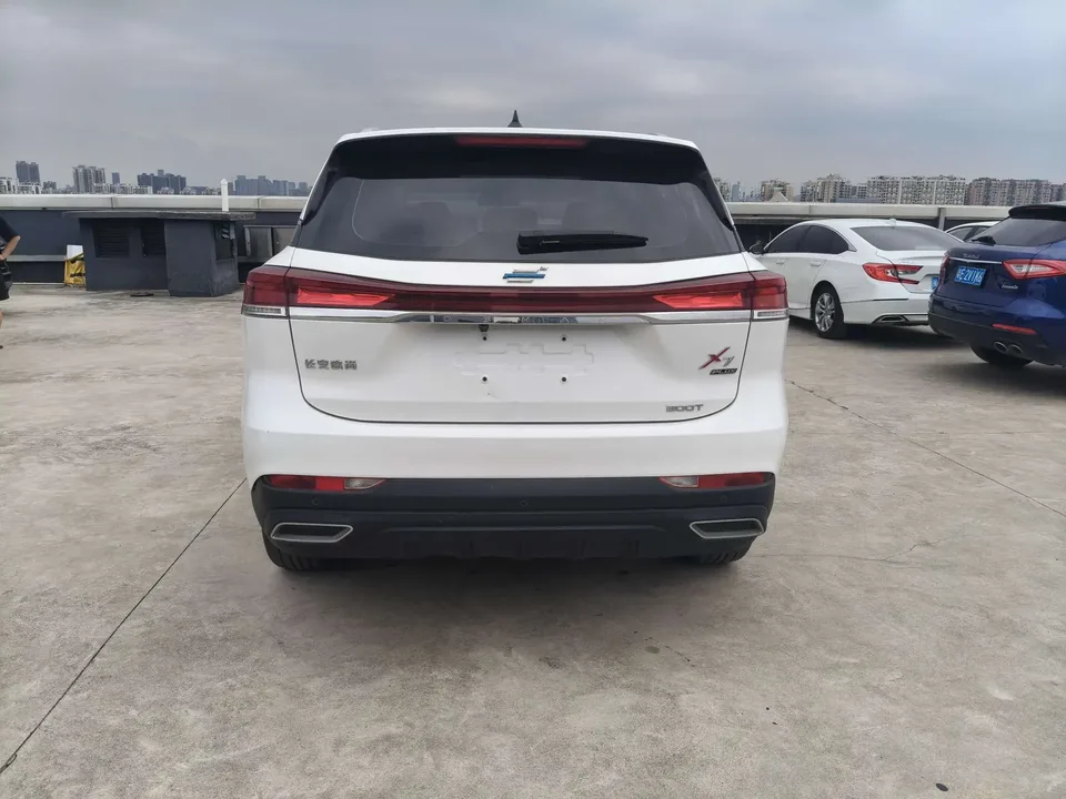 Oshan Changan Auchan X7 PLUS Changan Auchan X7 PLUS 2022 1.5T Automatic Blue Whale Edition Zhizun 7 Seaters 2022 — миниатюра 2