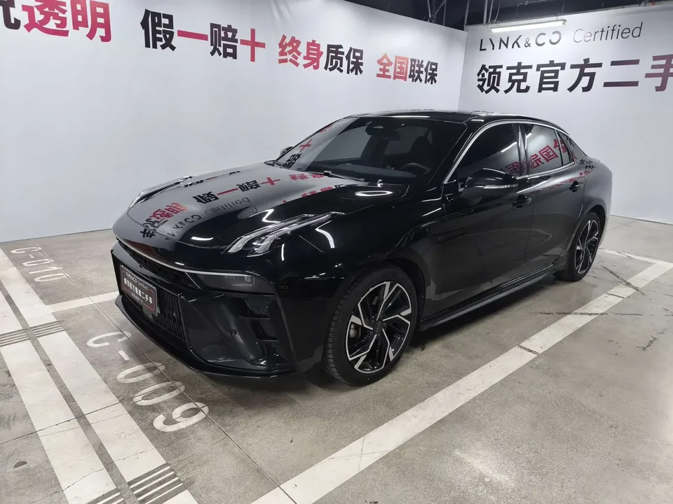 Lynk & Co 03 Lynk & Co 03 2023 1.5TD DCT Jin Pro 2023 — photo 1, buy with delivery to Moscow