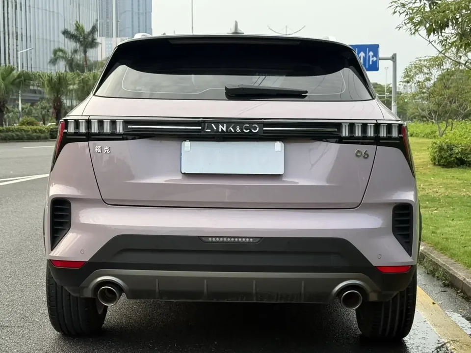 Lynk & Co 06 Lynk & Co 06 2023 Remix 1.5T Shero 2023 — thumbnail 5