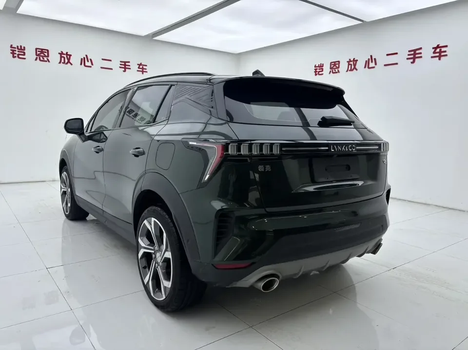 Lynk & Co 06 Lynk & Co 06 2023 Remix 1.5T JinHalo 2023 — миниатюра 2