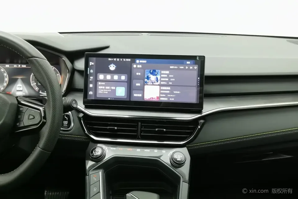Lynk & Co 06 Lynk & Co 06 2023 Remix 1.5T JinHalo 2024 — миниатюра 4