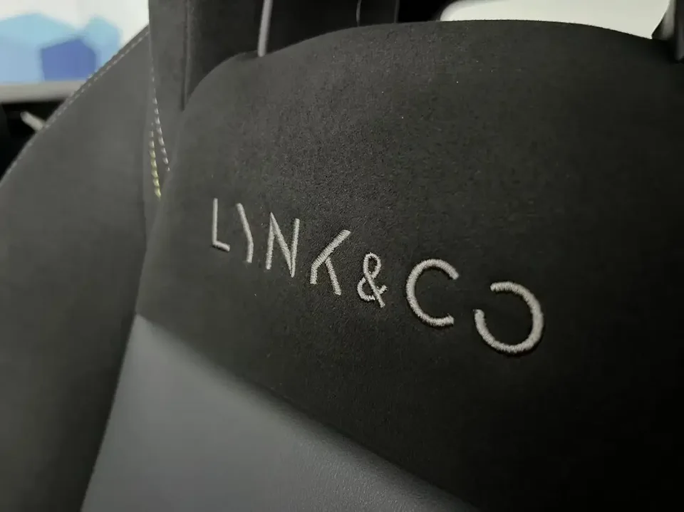 Lynk & Co 06 Lynk & Co 06 2023 Remix 1.5T JinHalo 2023 — thumbnail 2