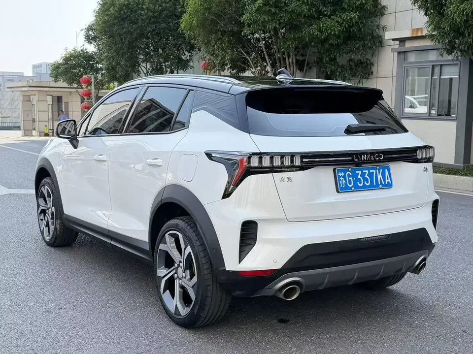 Lynk & Co 06 Lynk & Co 06 2023 Remix 1.5T Hero 2024 — thumbnail 2