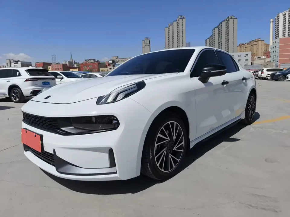 Lynk & Co 03 Lynk & Co 03 2022 2.0TD DCT Jin Plus 2022 — photo 1, buy with delivery to Moscow