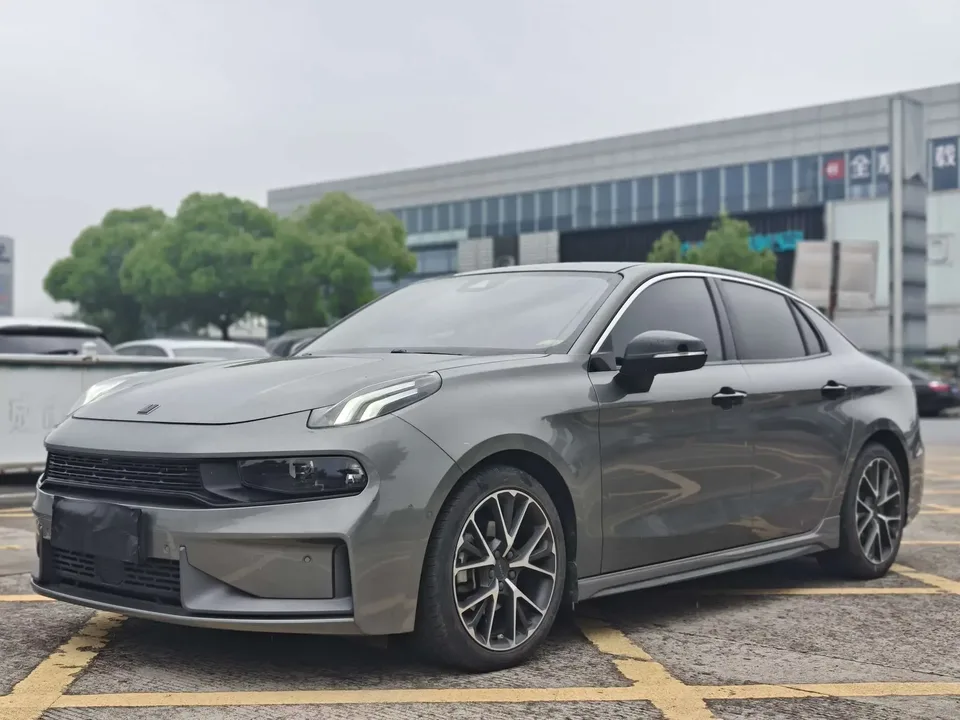 Lynk & Co 03 Lynk & Co 03 2022 1.5TD DCT Jin Pro 2022 — photo 1, buy with delivery to Moscow