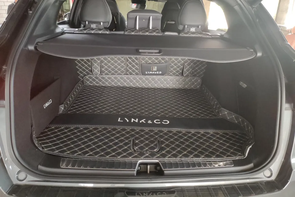 Lynk & Co 01 Lynk & Co 01 2023 EM-F PM 2022 — thumbnail 5