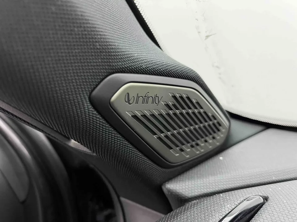 Lynk & Co 03 Lynk & Co 03 2025 1.5TD DCT Champion Edition Pro 2024 — thumbnail 3