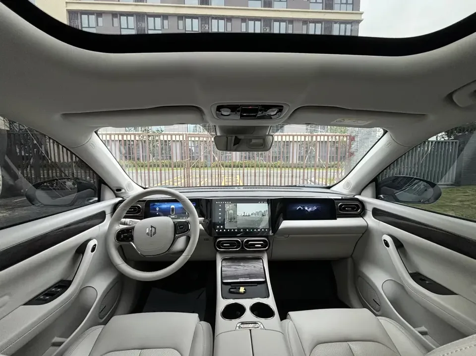 Leapmotor Zero running C11 Zero running C11 2023 Extended Range 285 Smart Edition 2023 — thumbnail 4