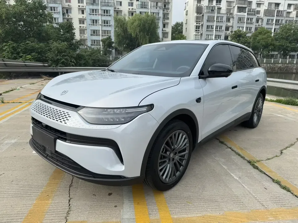 Leapmotor Zero running C11 Zero running C11 2023 Extended Range 200 Comfort Edition 2023 — photo 1, buy with delivery to Moscow