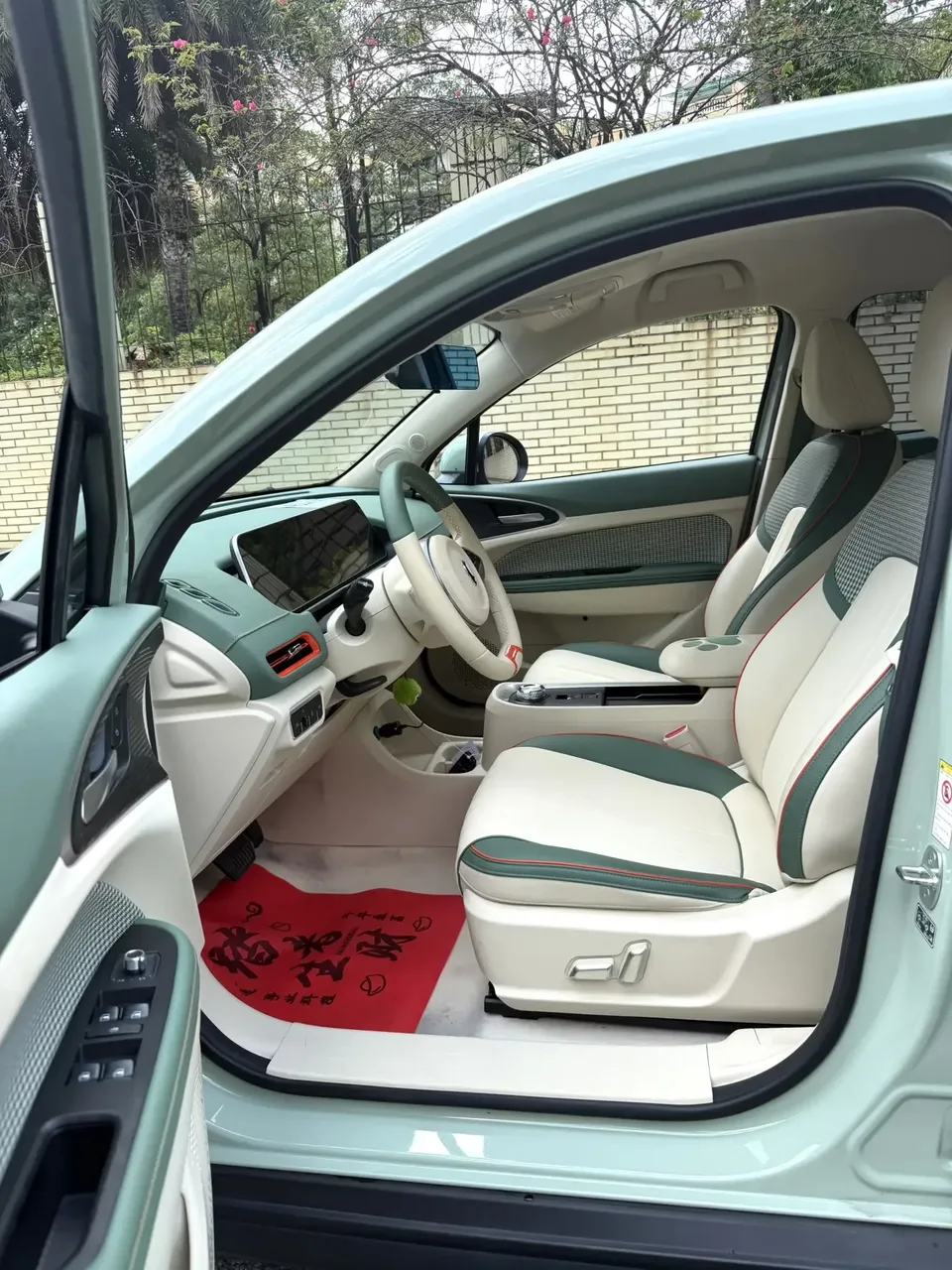 ORA Euler good cat Euler good cat 2022 Morandi version 400km standard range luxury lithium iron phosphate 2022 — thumbnail 5