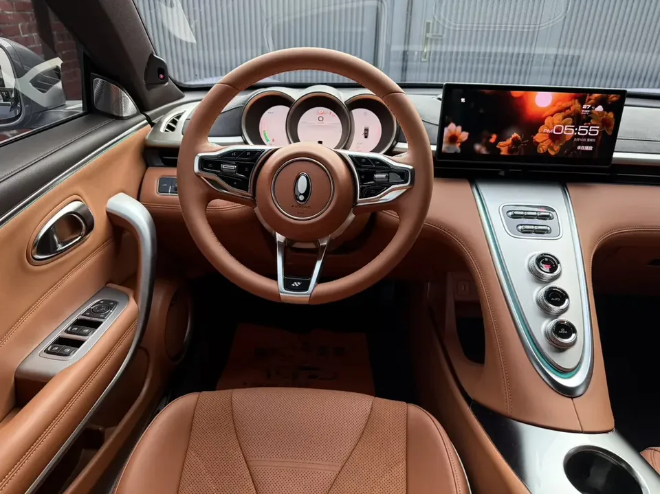 ORA Euler lightning cat Euler lightning cat 2022 555km Premium Edition 2024 — thumbnail 3