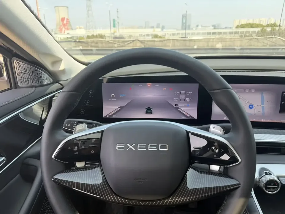 Exeed TXL Stars in the clouds 2025 300T 2WD Star Edition 2025 — thumbnail 3