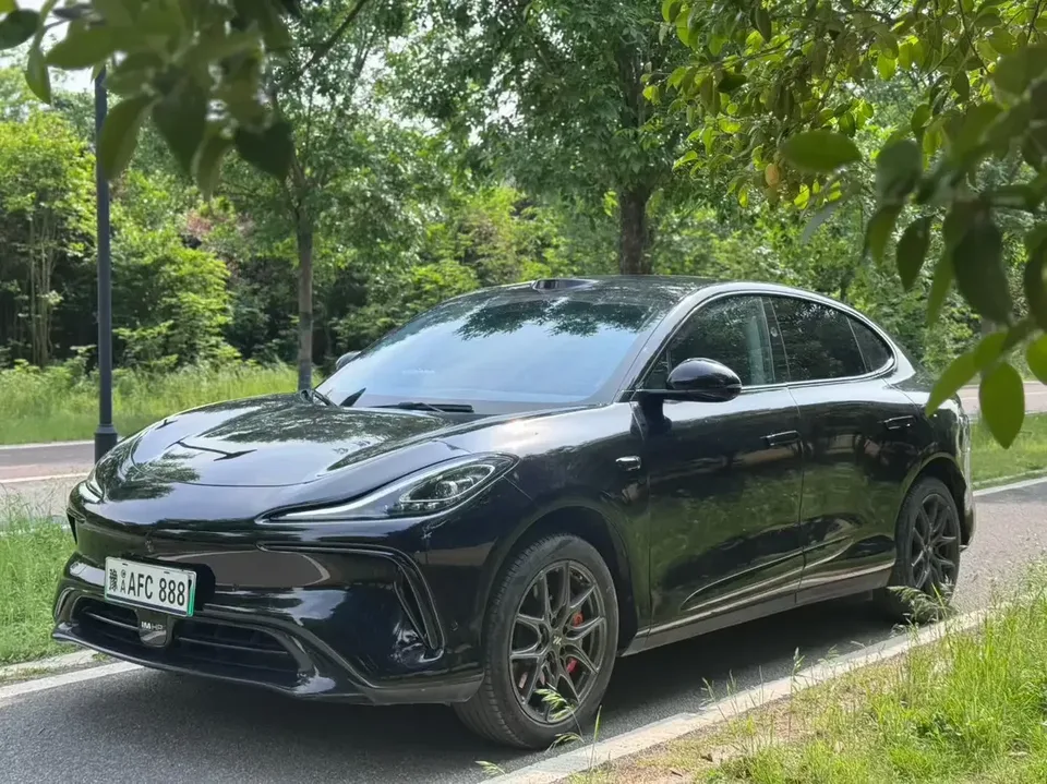 IM Motors LS6 Zhiji LS6 2023 Max Standard Edition 2023 — photo 1, buy with delivery to Moscow