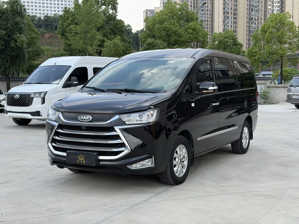 JAC Ruifeng M4 Ruifeng M4 2022 2.0CTI Diesel Manual Jinrui Type 2023 — photo 1, buy with delivery to Moscow