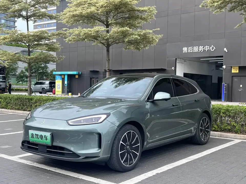 AITO M5 Wenjie M5 2022 Pure electric four-wheel drive performance version 2022 — photo 1, buy with delivery to Moscow