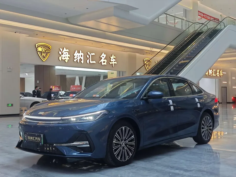 Geely Galaxy A7 EM Galaxy A7 EM 2025 150km Starship Edition 2025 — photo 1, buy with delivery to Moscow