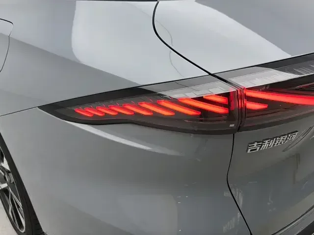 Geely Galaxy L6 Galaxy L6 2023 1.5T DHT 125km Starship 2024 — thumbnail 4