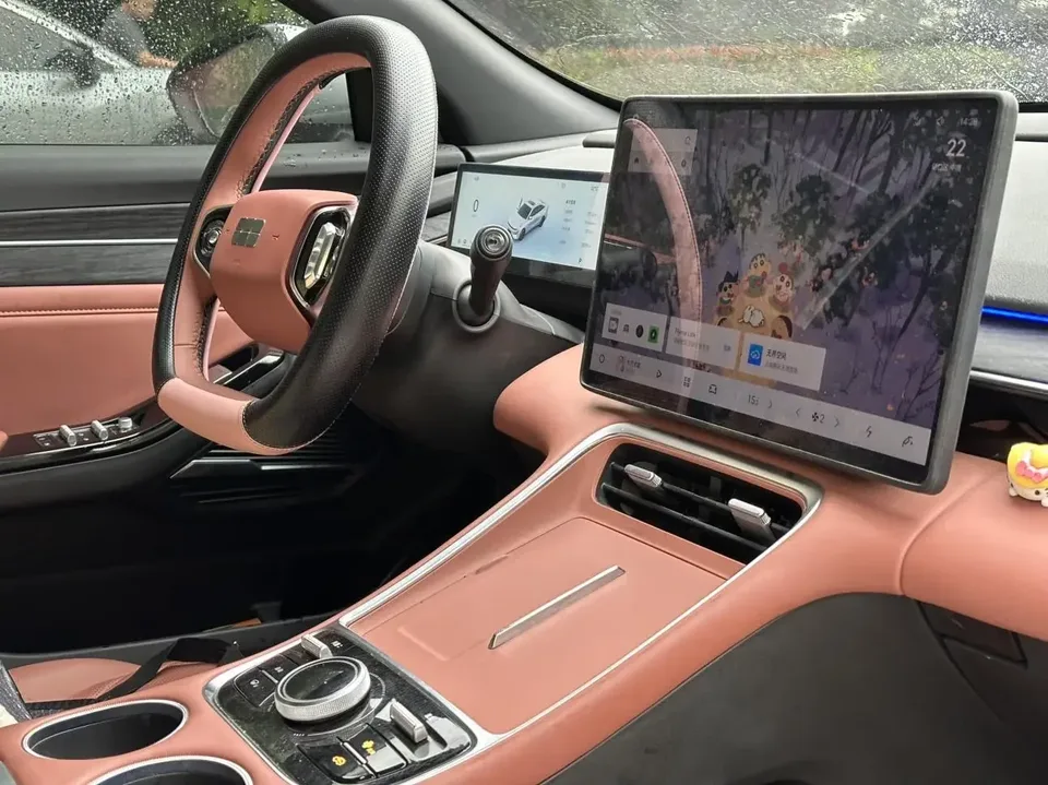 Geely Galaxy L6 Galaxy L6 2025 1.5 EM-i DHT 140KM Exploration+ Edition 2025 — thumbnail 3