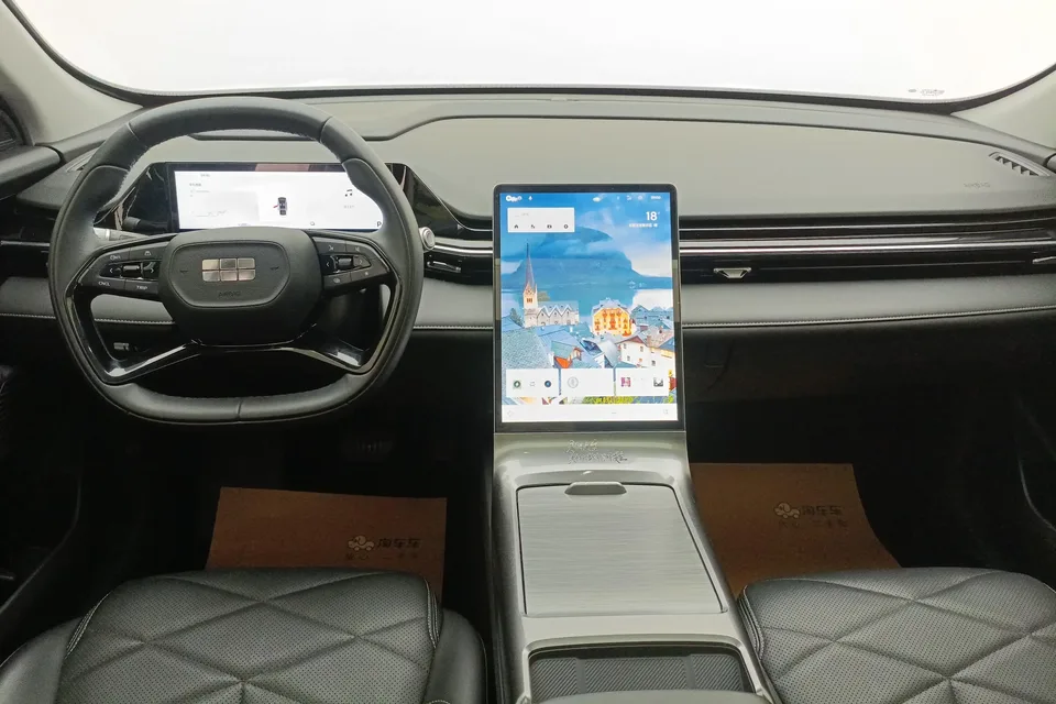 Geely Galaxy L6 Galaxy L6 2024 Longteng version 1.5T DHT 125km PLUS 2024 — миниатюра 4