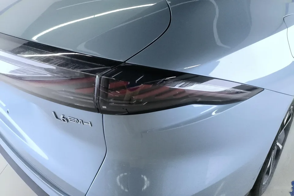 Geely Galaxy L6 Galaxy L6 2025 1.5 EM-i DHT 140KM Starship Edition 2025 — thumbnail 2