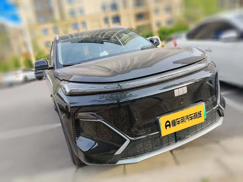 Geely Galaxy Starship 7 EM-i Galaxy Starship 7 EM-i 2026 135KM Navigator Edition 2025 — thumbnail 3