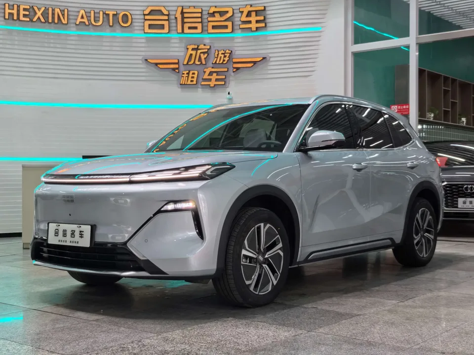 Geely Galaxy Starship 7 EM-i Galaxy Starship 7 EM-i 2025 120KM Exploration+ 2025 — photo 1, buy with delivery to Moscow