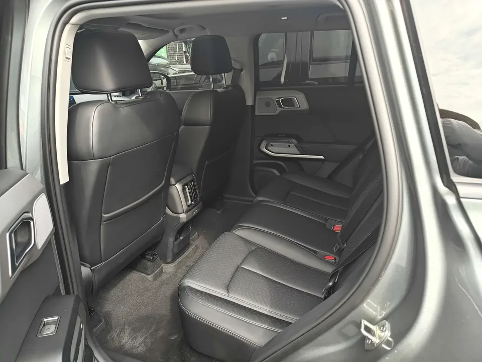 BYD Leopard Titanium 3 Titanium 3 2025 501KM Rear-Wheel Drive Max Edition 2025 — thumbnail 3