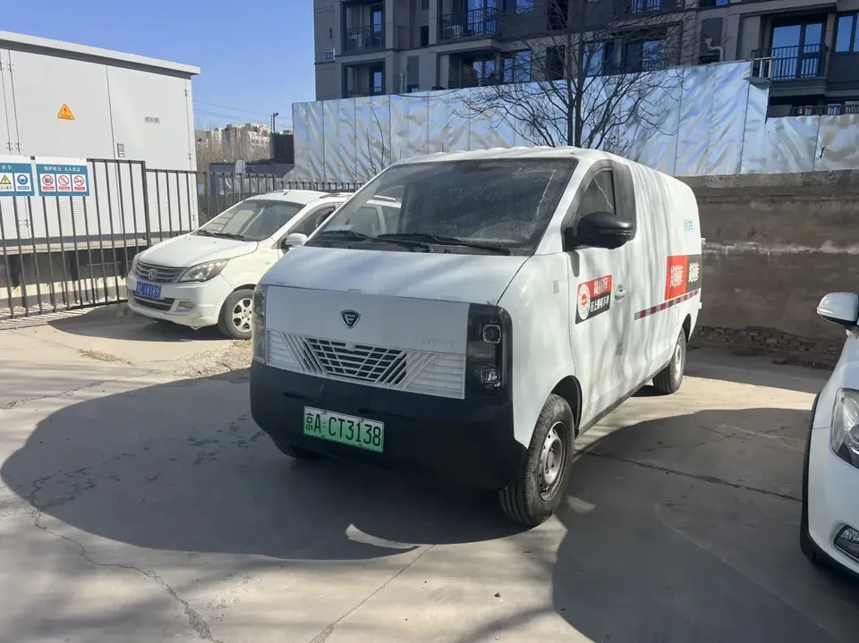 Jinhu EV48 Jinhu EV48 2023 Smart Edition 41.86kWh 2026 — thumbnail 4