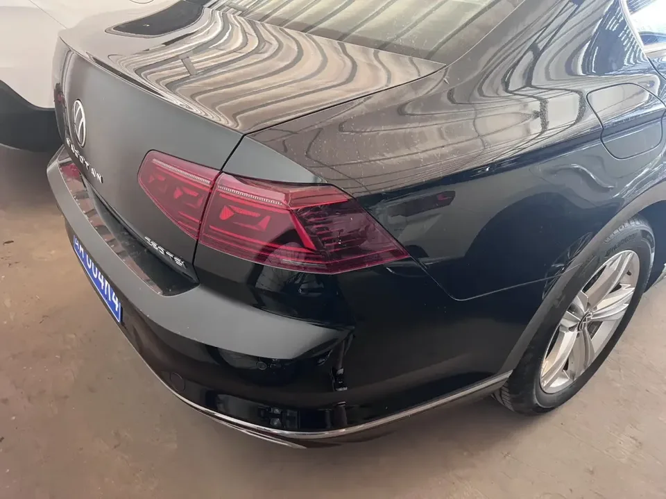 Volkswagen Magotan Magotan 2023 2 millionth anniversary edition 280TSI DSG leading model 2026 — thumbnail 4