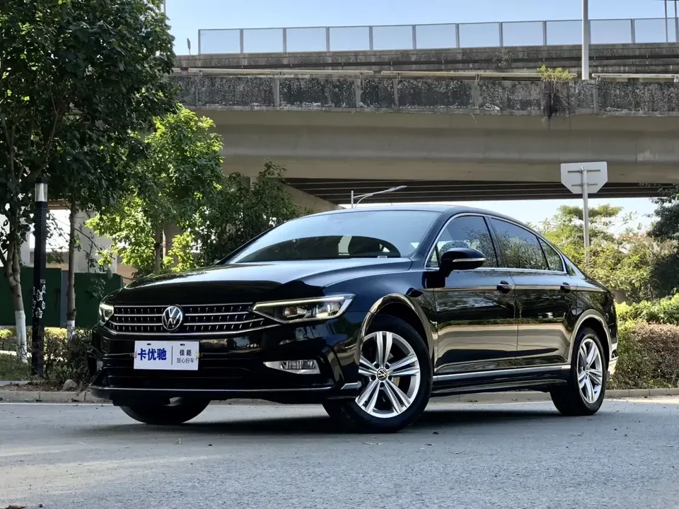 Volkswagen Magotan Magotan 2025 280TSI DSG Comfort Edition 2025 — фото 1, купить с доставкой в Москву