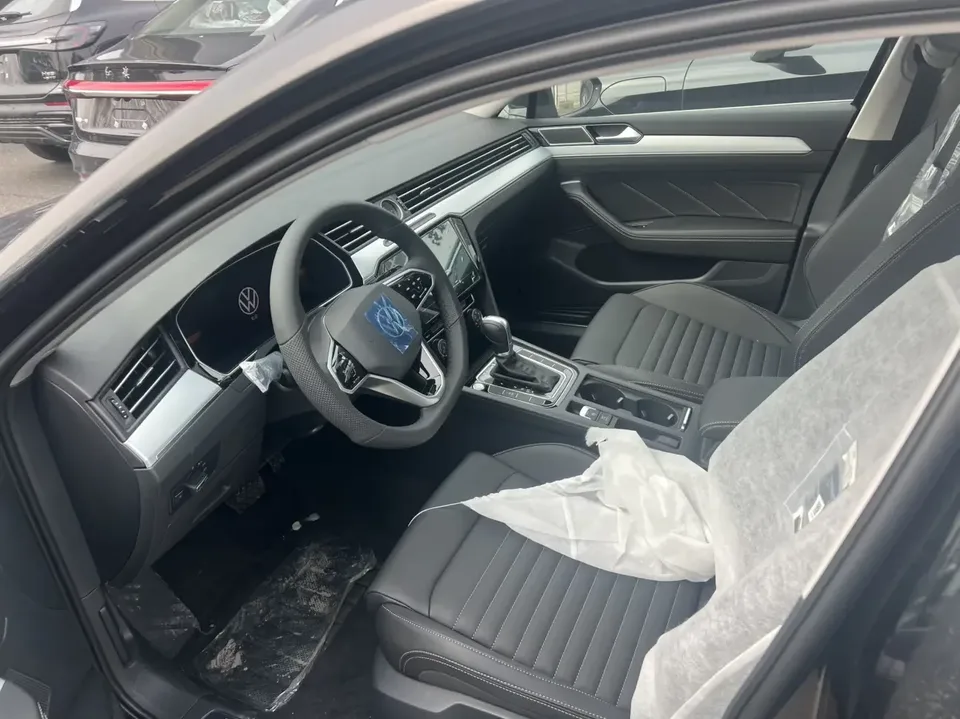 Volkswagen Magotan Magotan 2025 280TSI DSG Comfort Edition 2025 — thumbnail 3