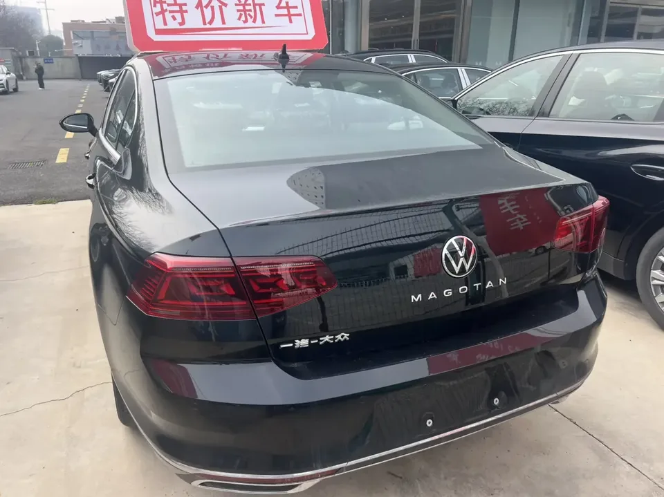 Volkswagen Magotan Magotan 2025 280TSI DSG Comfort Edition 2025 — thumbnail 4