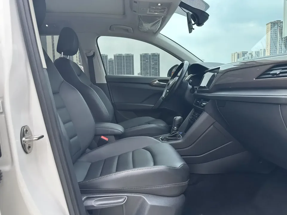 Volkswagen Tharu tuyue 2022 280TSI 2WD Deluxe Edition 2023 — thumbnail 4