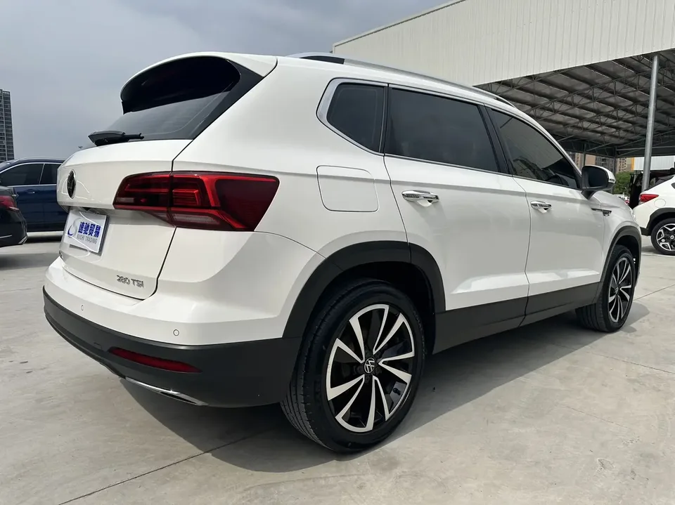 Volkswagen Tharu tuyue 2022 280TSI 2WD Deluxe Edition 2023 — thumbnail 5