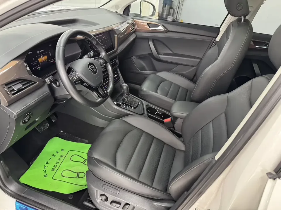 Volkswagen Tharu tuyue 2022 280TSI 2WD Deluxe Edition 2022 — thumbnail 3